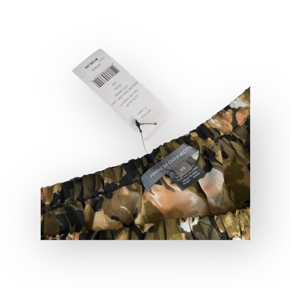 new French Connection 𑁍 Dream Floral Print Off Shoulder Mini Dress 𑁍 Olive 𑁍 XS - Picture 8 of 16